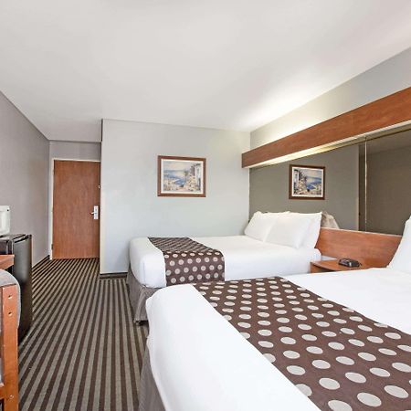 Microtel Inn & Suites By Wyndham Garland/Dallas Екстер'єр фото