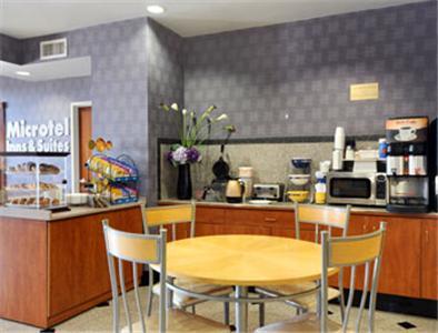 Microtel Inn & Suites By Wyndham Garland/Dallas Екстер'єр фото